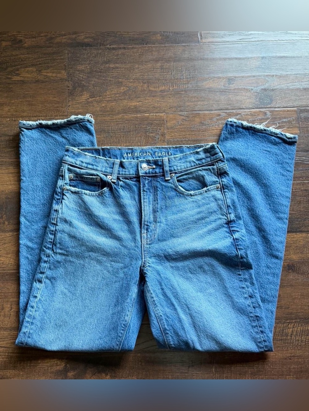 American Eagle Super High
Rise Straight Blue Denim Jeans Size 6